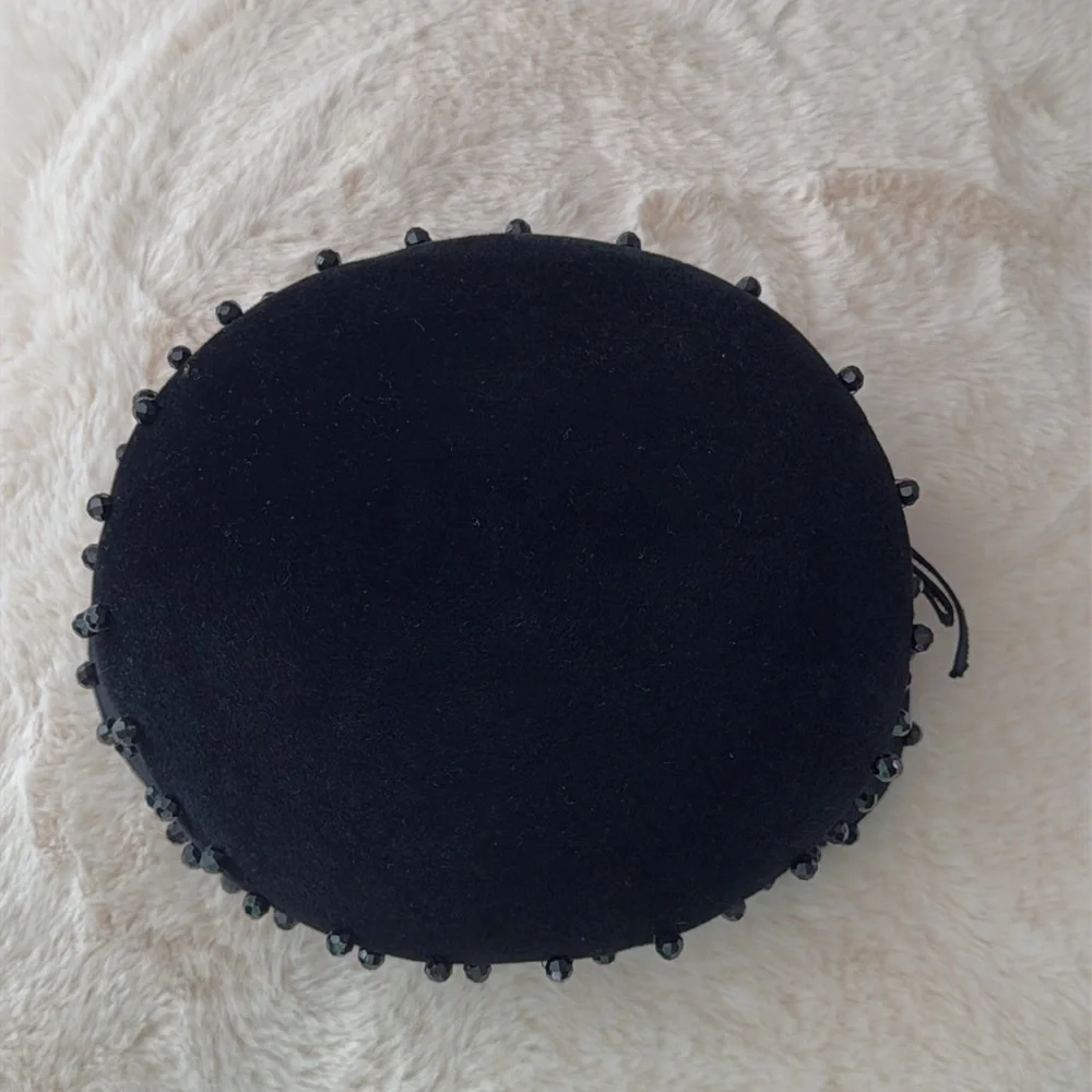 Vintage mid century elegant chic black velvety beaded pill box hat Junior B - Picture 7 of 11